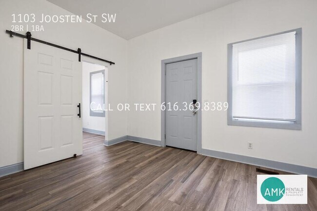 Photo - 1103 Joosten St SW