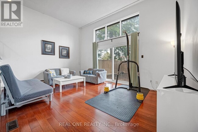 Photo - 133 Jenny Wrenway