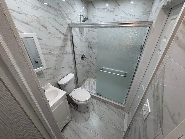 Photo - 61 Bowling Ln Unidad 1