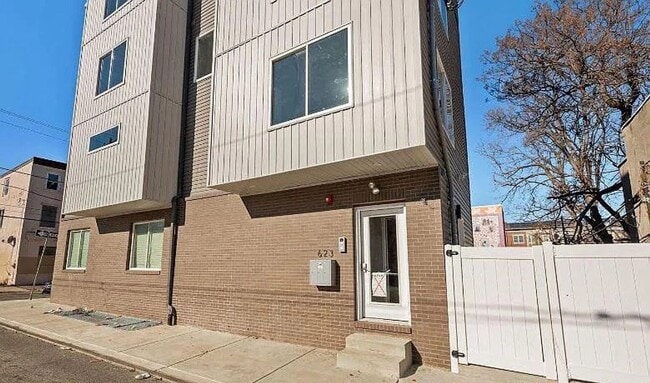 Photo - 623 N 36th St Unidad 2