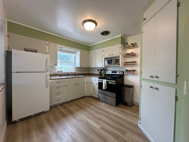 Photo - 705 Morrison Ave