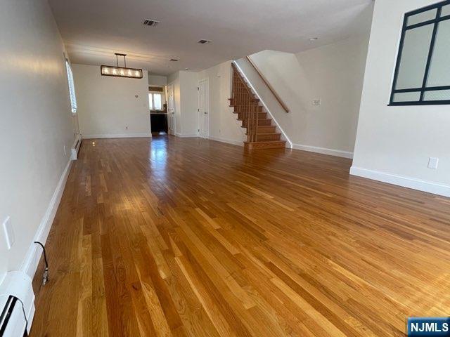Photo - 2425 1st St