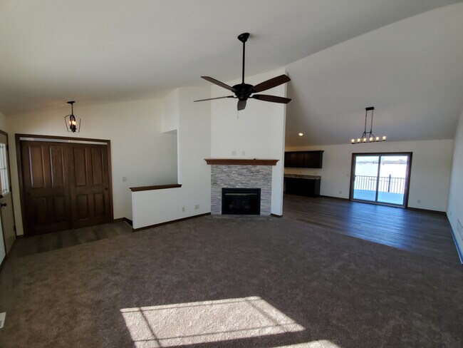 Photo - 1310 Foxwood Pass