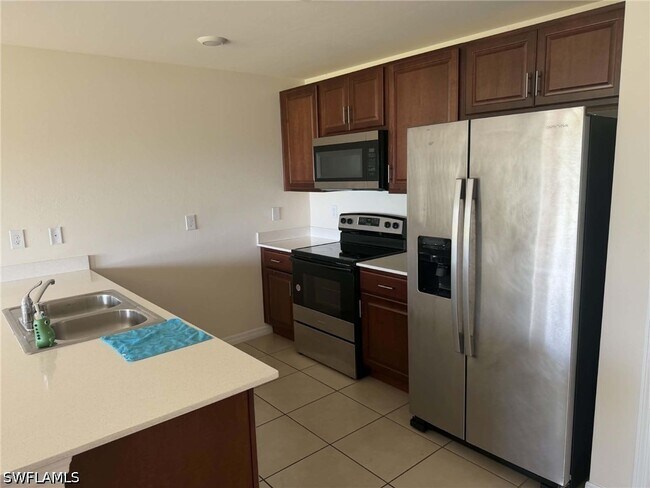 513 Ella Jean Pl