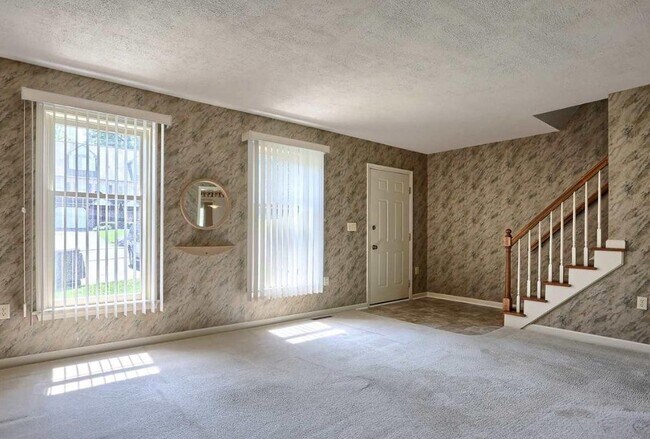 Photo - 50 Ironstone Dr