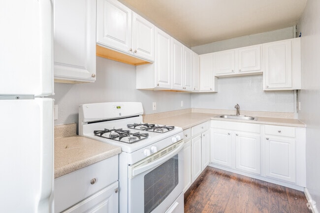 1BR, 1 BA