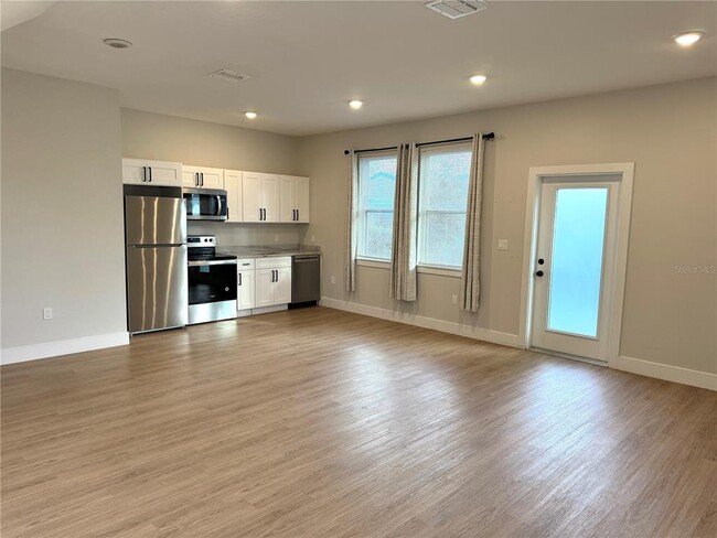 Photo - 1516 59th St N