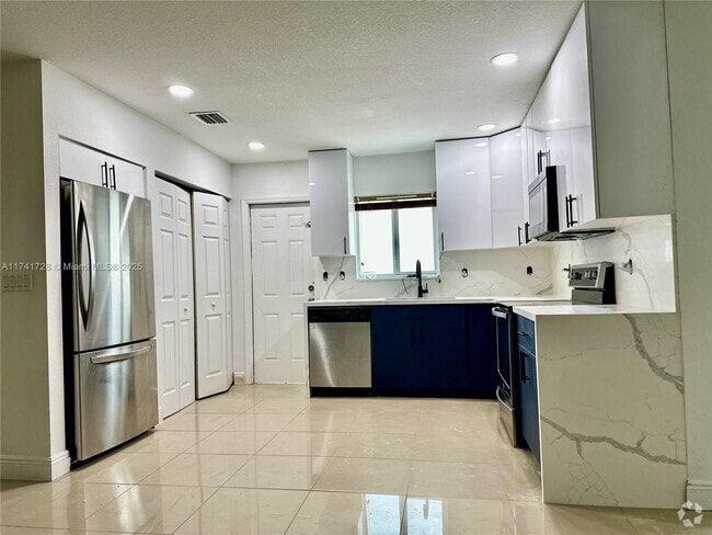 Building Photo - 513 NW 77th St Unit 0 Rental