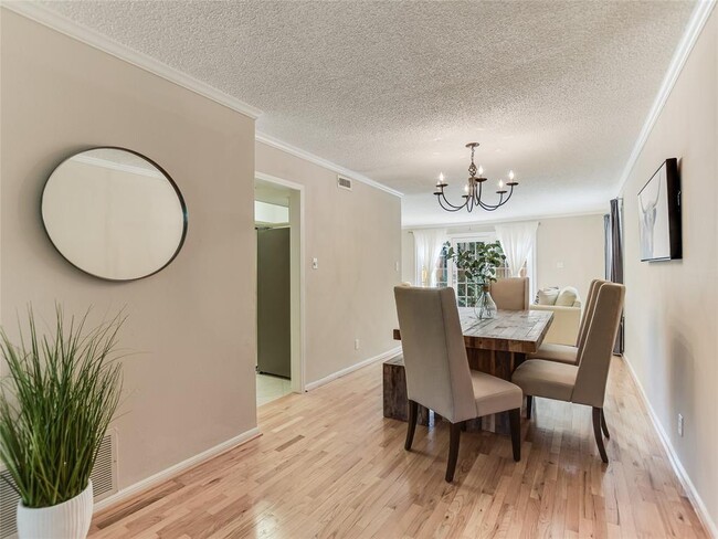 Photo - 6105 Bullard Dr