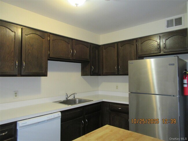 Photo - 41 Weathervane Dr Unit 10