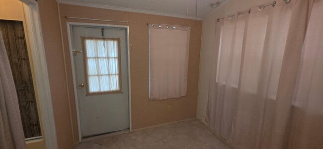 Photo - 163 Monarch Ln