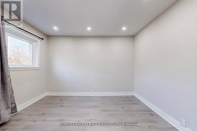 Photo - 287 Olive Ave