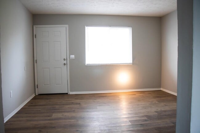 Photo - 2885 Atwood Terrace