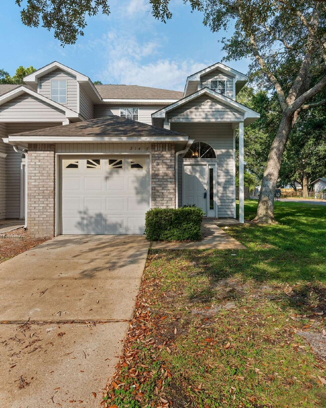 Photo - "Charming 2-Bed Townhouse Retreat with 2.5... Unit A