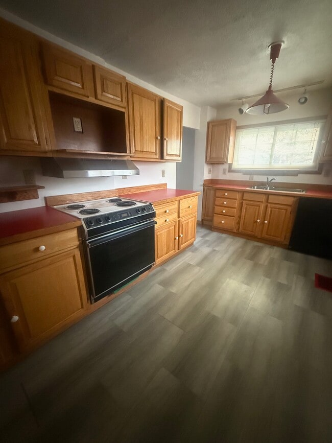 Building Photo - 26A Rochester St Unit 26A