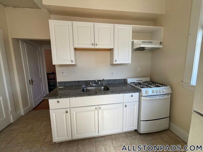 Photo - 215 Harvard Ave Unidad 12