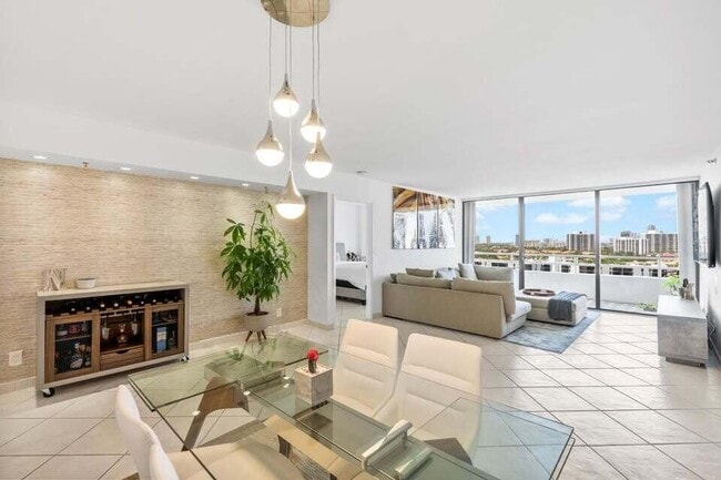 Building Photo - 20225 NE 34th Ct Unit 1419 Rental