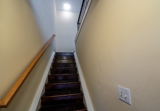 Photo - 35 Andrew Pl Unit R112