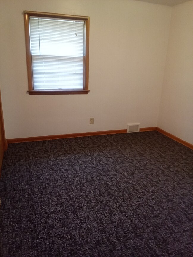 Photo - 7314 W Oklahoma Ave Unit UPPER $1050