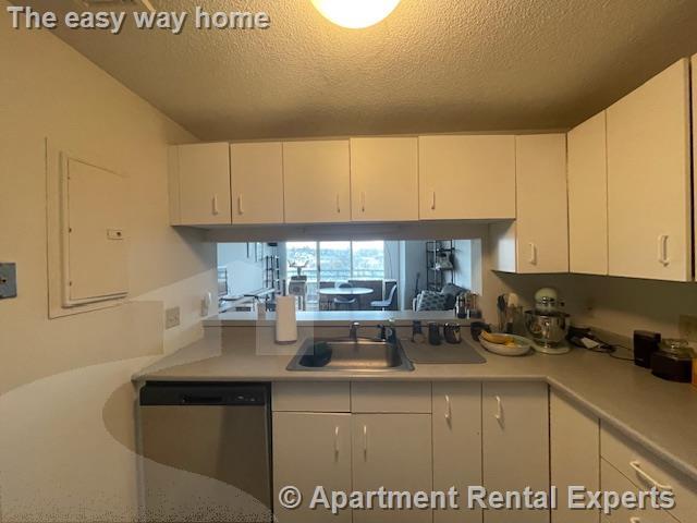 Photo - 175 Beacon St Unidad #410