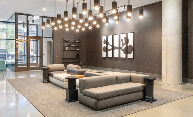 Photo - 352 S Aberdeen St