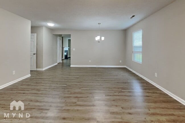 Photo - 4076 Clovelly Dr