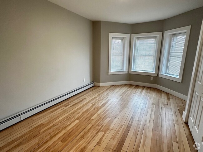 Building Photo - 1713 Commonwealth Avenue Unit 7 Rental