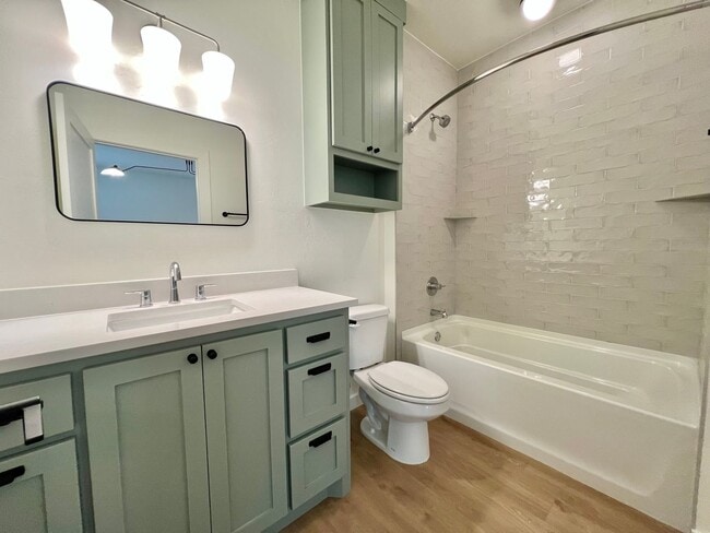 Photo - 216 E Hurd St Unit 100