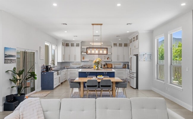 Photo - 15130 Reales Dr