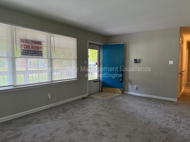 Photo - 804 Greenwich St