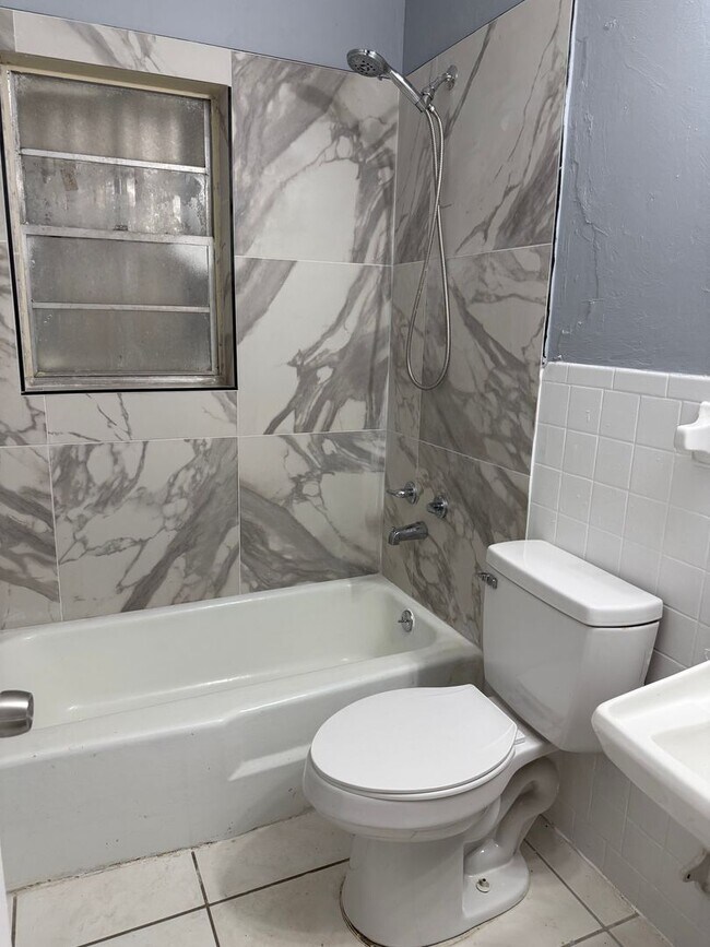 Photo - JEP9151176 LLC Unit Apt # 2