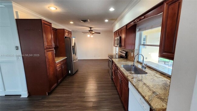 Building Photo - 3 Forest Hills Ln