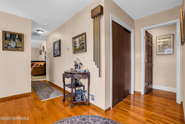 Photo - 117 Larchwood Ave House