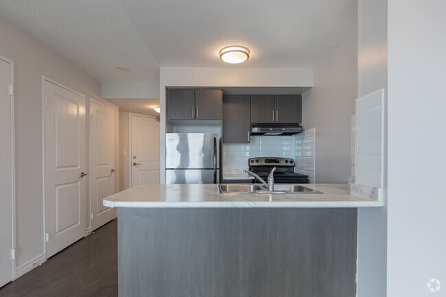 3BR, 2BA - 966SF - Kitchen