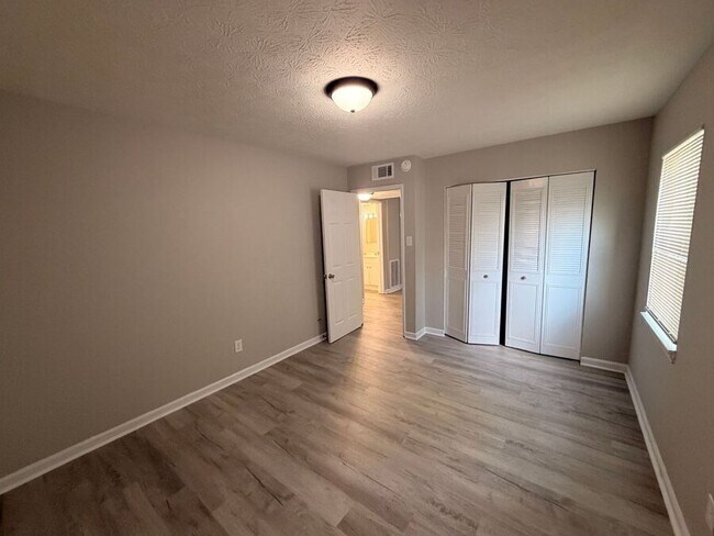 Photo - 2066 Fairmont Ct Unit 5