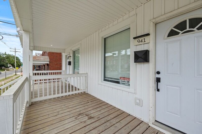 Photo - 941 E Whittier St