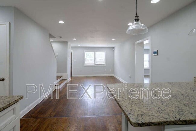 Photo - 2304 Lakewood St