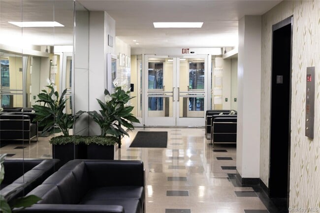 Photo - 5 Fordham Hill Oval Unit 12B