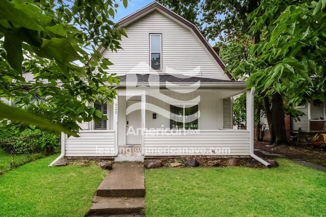 Building Photo - 520 N Gladstone Ave