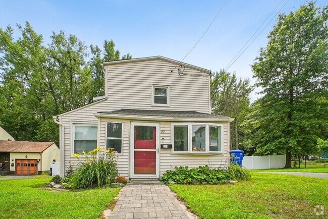 Building Photo - 27 Gilbert Ave Rental
