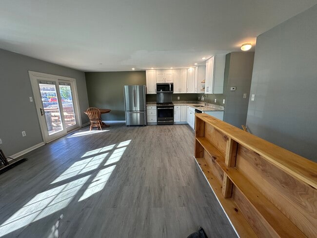 Front Door walk in view - 536 Millshire Dr