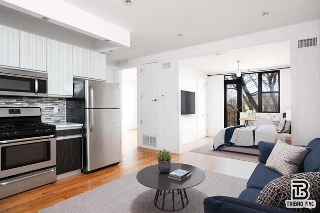 Building Photo - 3 bedroom in ASTORIA NY 11106 Unit 3A Rental