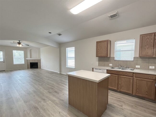 Photo - 24522 Lakecrest Village Dr