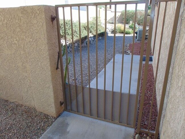 Photo - 2592 Beverly Glen Dr