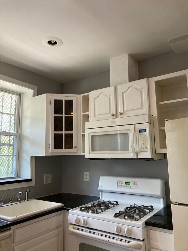 Photo - 2311 Lauretta Ave