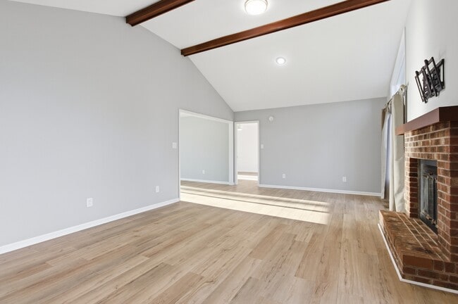 Photo - 101 Gatewood Dr