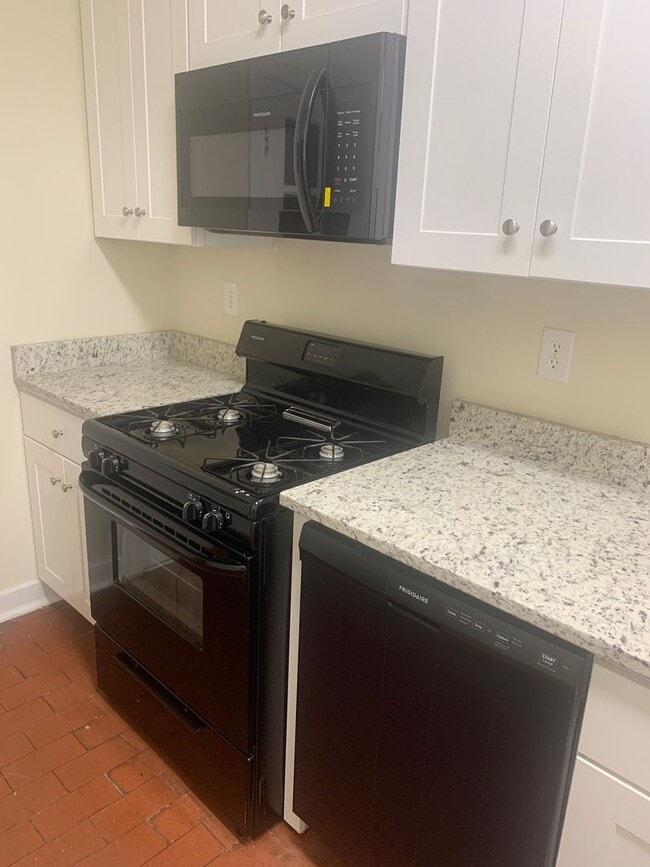 Photo - Renovated 3 Bedroom Townhouse! Off Street parking and Washer/Dryer!!
