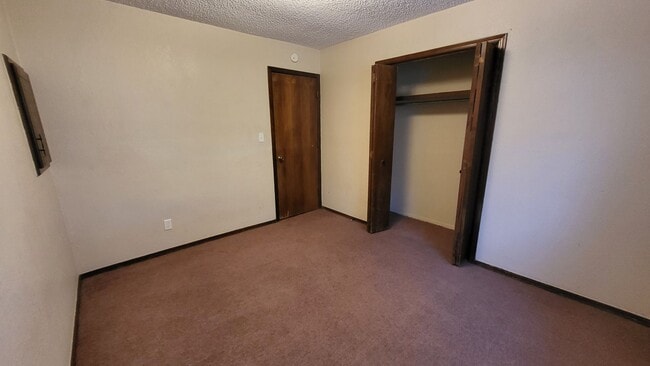 Photo - Easy Access ~ 3 bedroom 1 bathroom Unit A