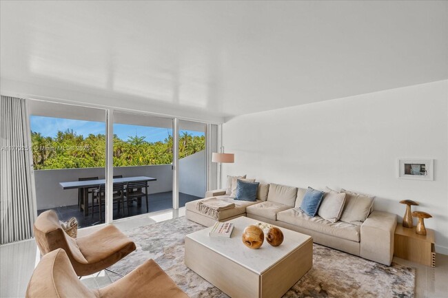 Building Photo - 155 Ocean Ln Dr Unit 208 Rental
