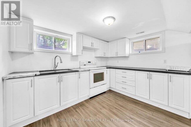 Photo - 43 Parkside Dr